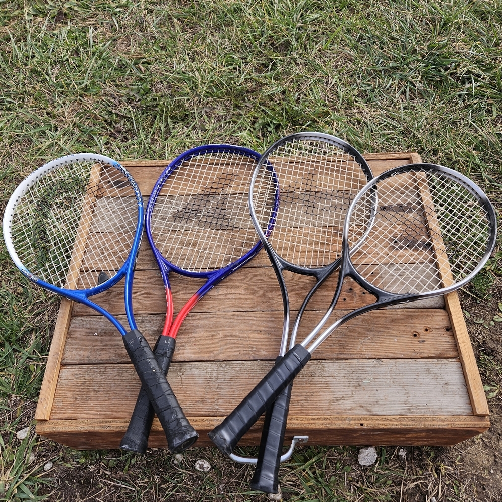 Set of 4 Multicolor Tennis Rackets,  L2: 4 1/4 L